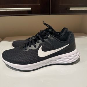 Nike Revolution 6 - Women's Road Running Shoes